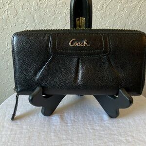 Coach: Black Leather Ashley Accordion Wallet-Silver Tone